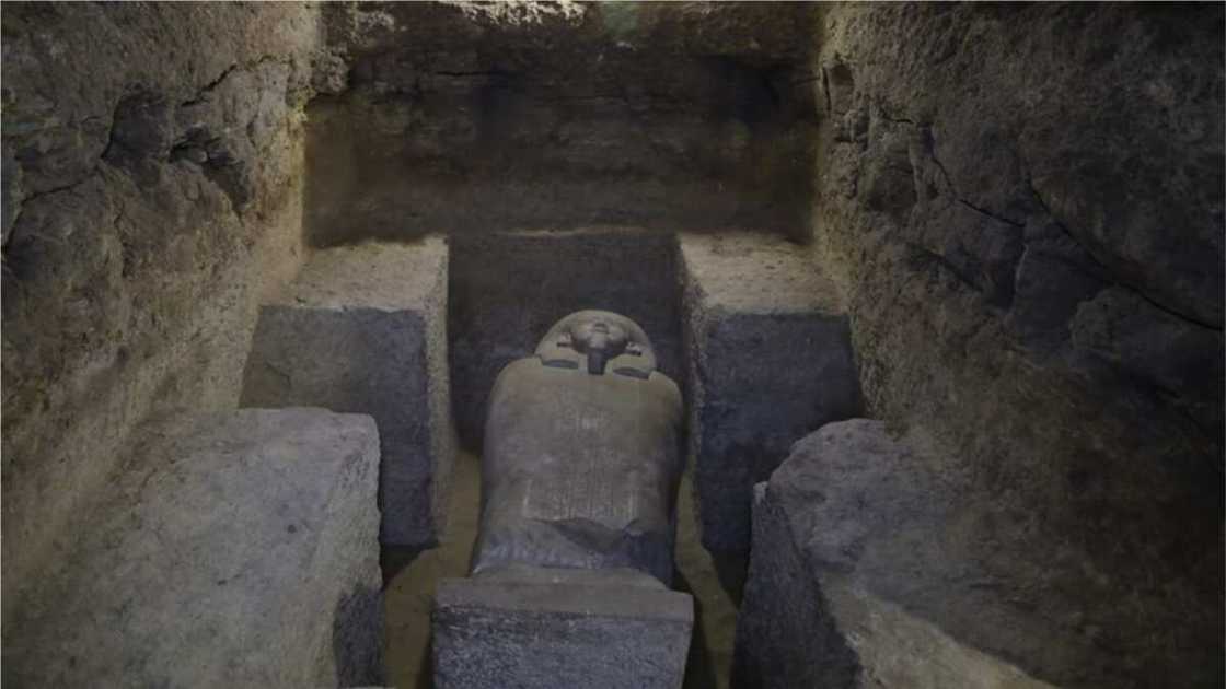 Sarcophagi are carved stone coffins with inscriptions that houses dead bodies. Photo source: Bible Archaeology Sarcophagi are carved stone coffins with inscriptions that houses dead bodies. Photo source: Bible Archaeology