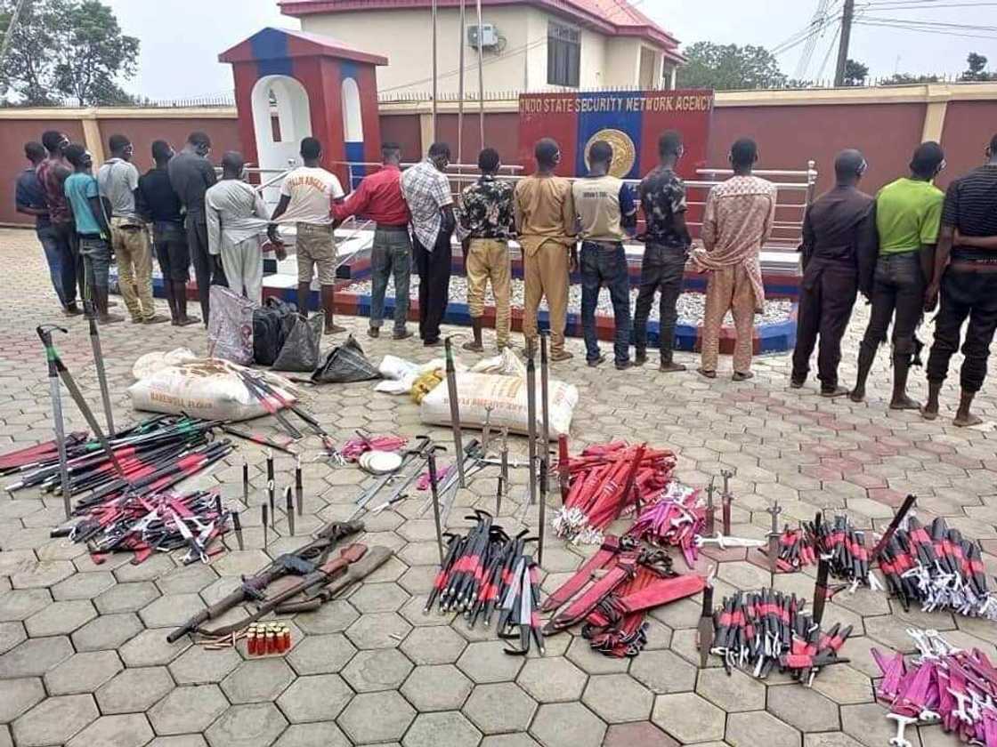 Ondo Amotekun intercepts 18 bandits with 500 guns Ondo Amotekun intercepts 18 bandits with 500 guns