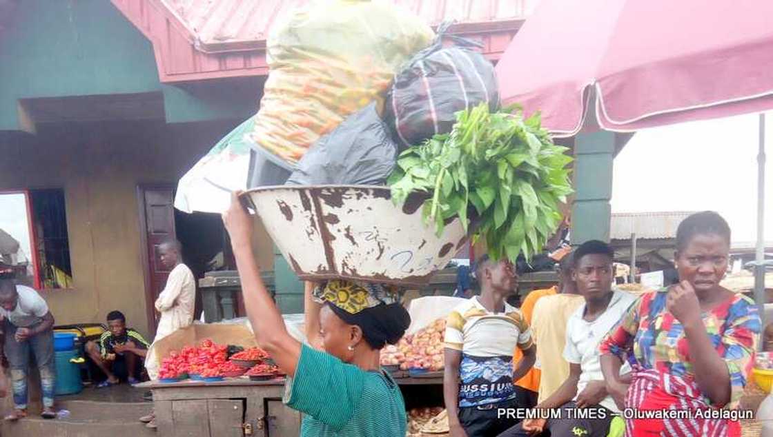 Gwamnatin jihar Legas za ta fatattaki masu talla a kan titunan jihar Gwamnatin jihar Legas za ta fatattaki masu talla a kan titunan jihar