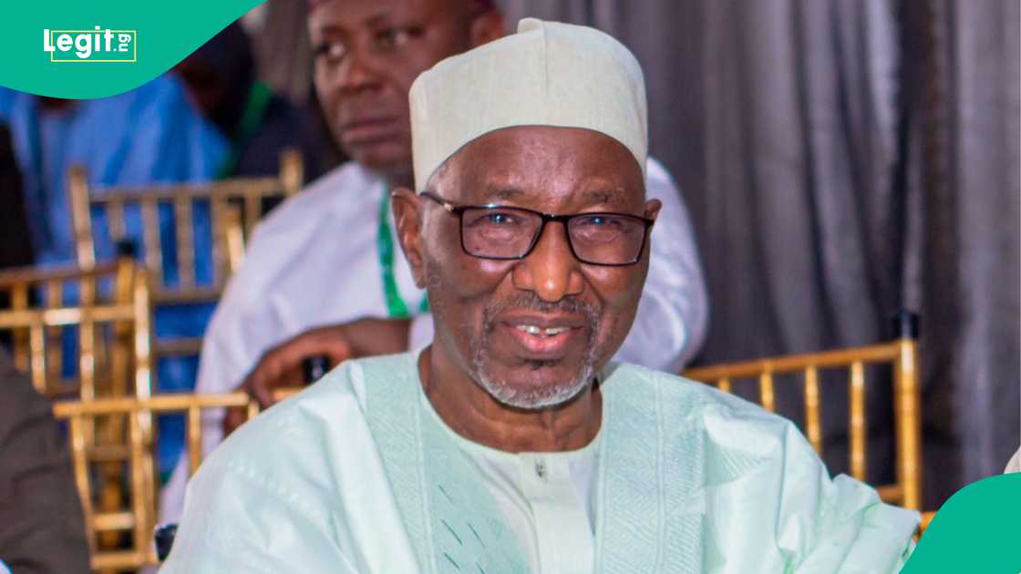 Dr. Usman Bugaje, ya zargi APC da amfani da kudi da barazana wajen janyo 'yan adawa Dr. Usman Bugaje, ya zargi APC da amfani da kudi da barazana wajen janyo 'yan adawa