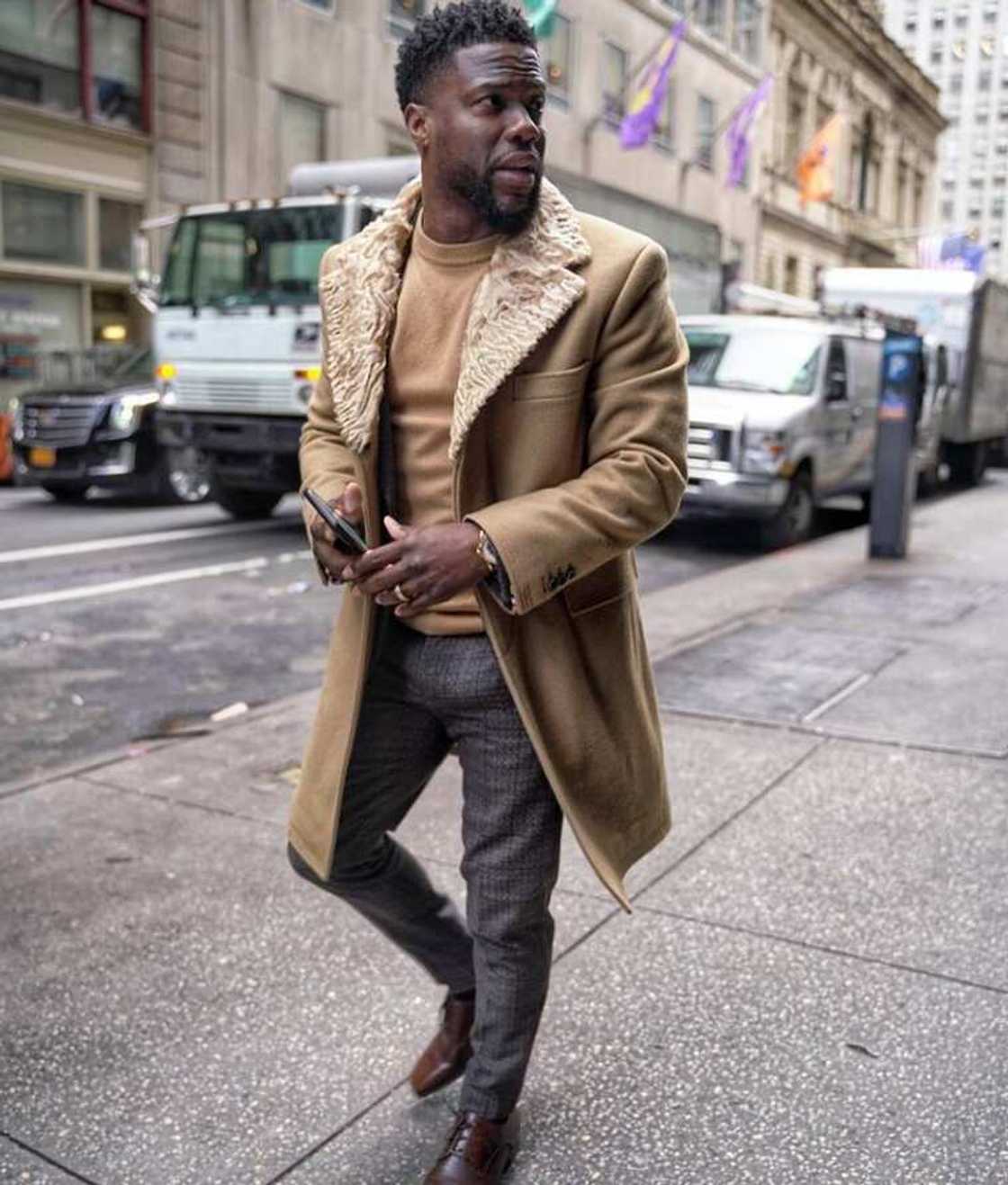 How much is Kevin Hart worth How much is Kevin Hart worth