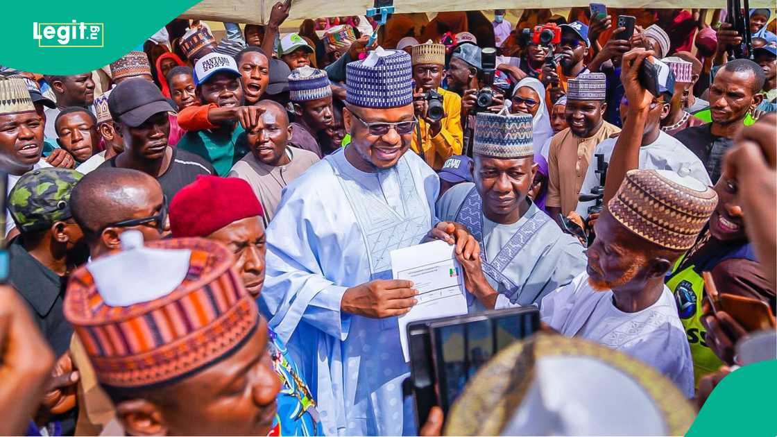 Sakataren APC ya yi wa Pantami tatas kan rashin zuwa ofishin jam'iyya. Sakataren APC ya yi wa Pantami tatas kan rashin zuwa ofishin jam'iyya.