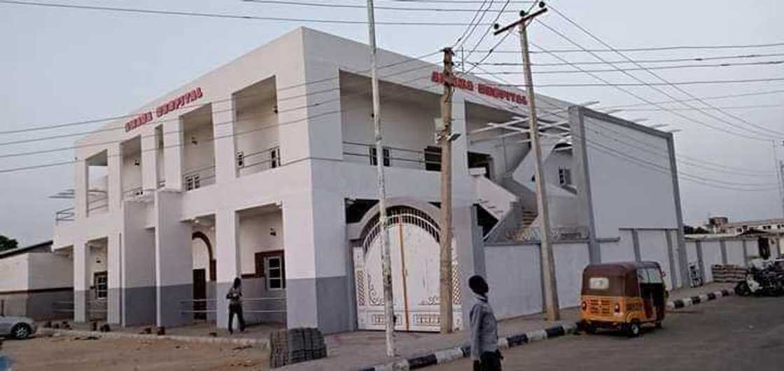 Yanzu-yanzu: Kwankwaso ya bada gudunmuwar sabuwar asibitinsa don yakar Coronavirus Yanzu-yanzu: Kwankwaso ya bada gudunmuwar sabuwar asibitinsa don yakar Coronavirus