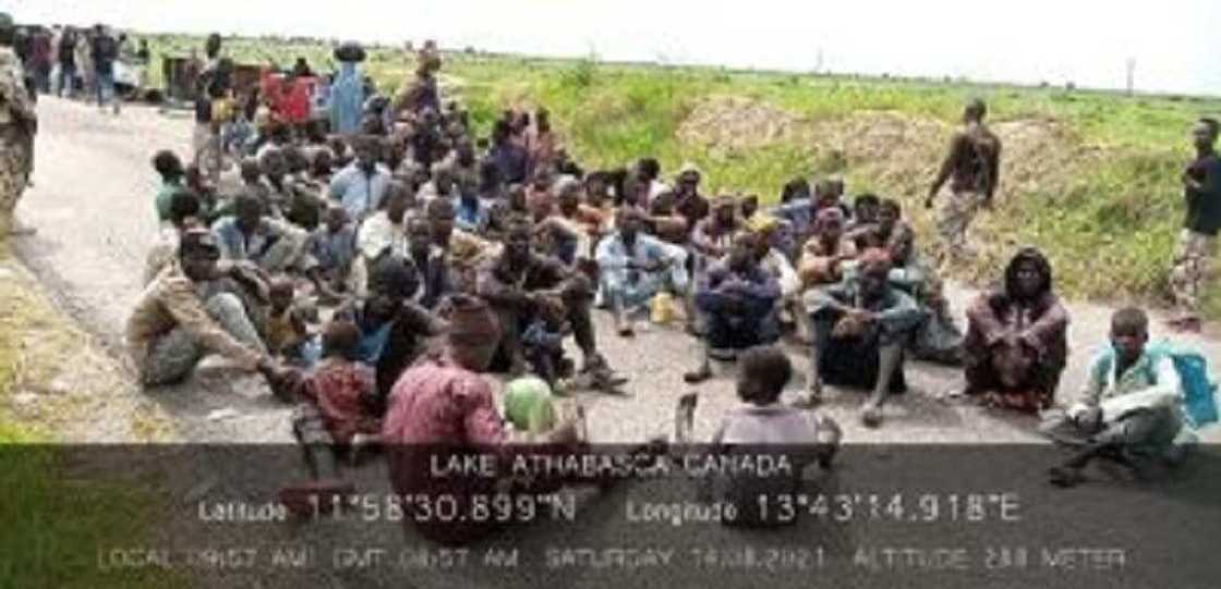 'Yan ta'adda da dama sun mika wuya 'Yan ta'adda da dama sun mika wuya