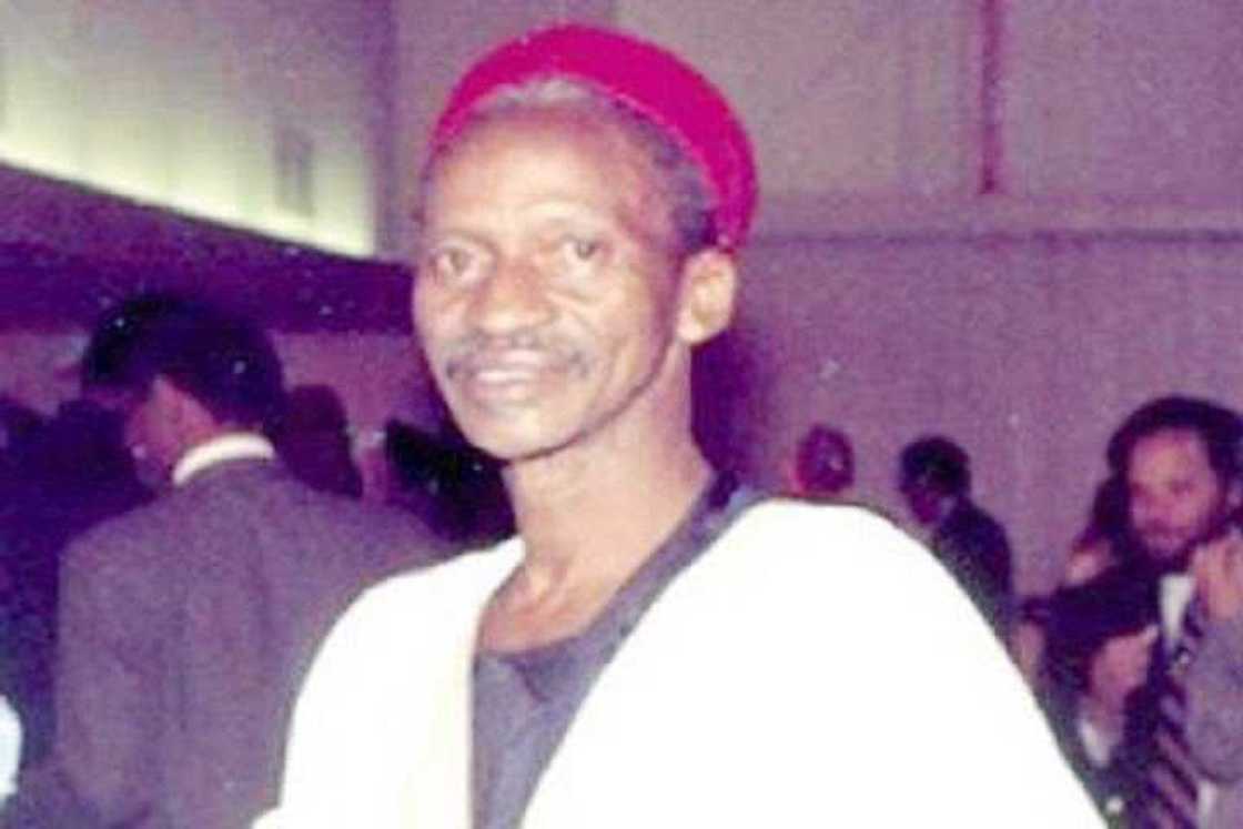 Jami'ar ABU Zariya ta karrama Mamman Shata da digirin girmamawa a 1991.