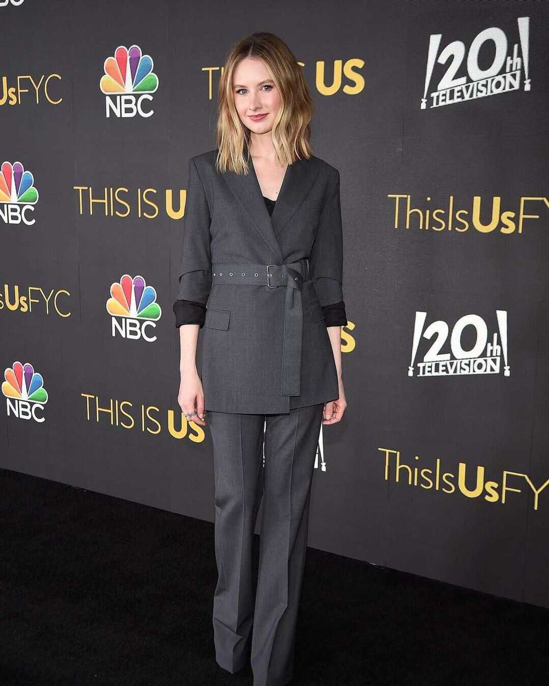 Caitlin Thompson’s height Caitlin Thompson’s height