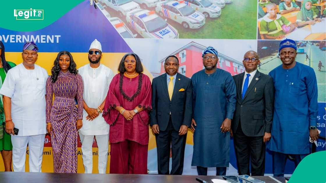 Babajide Sanwo-Olu-led Lagos state rolls out tourism platform as Toke Benson-Awoyinka warns against non-compliance. Babajide Sanwo-Olu-led Lagos state rolls out tourism platform as Toke Benson-Awoyinka warns against non-compliance.