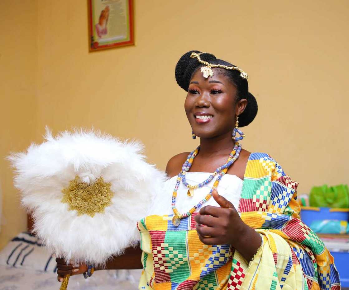 How many cultures are in Nigeria? How many cultures are in Nigeria?