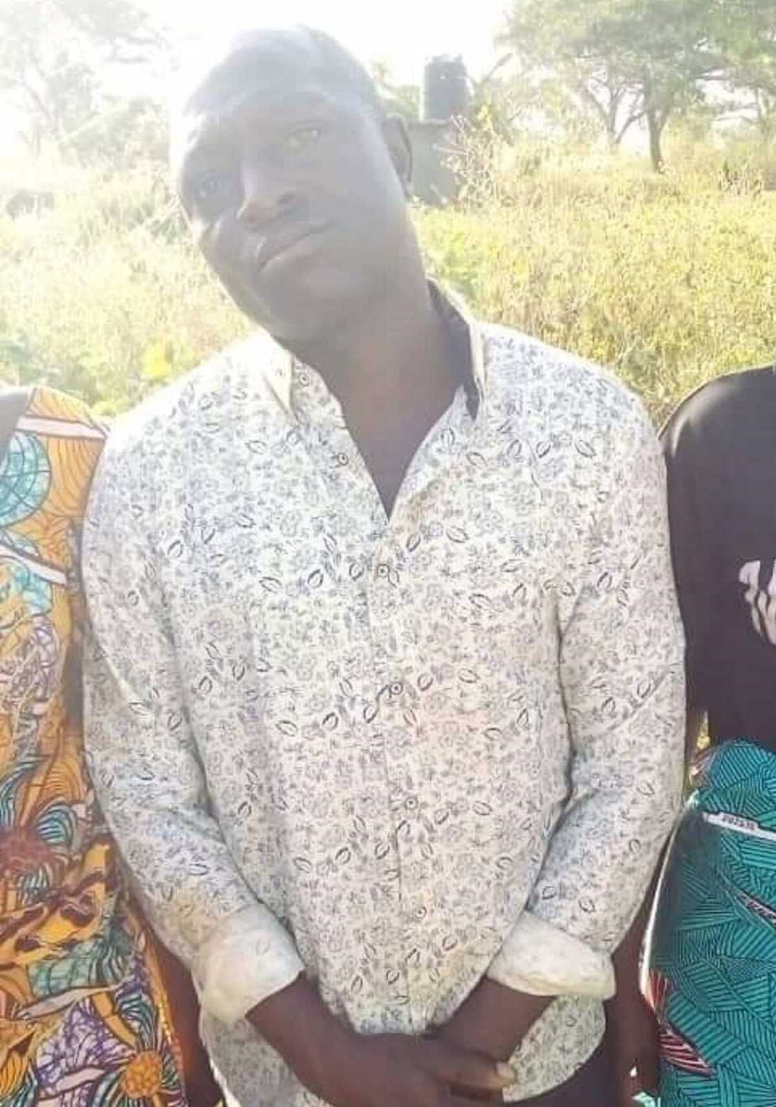 Hotuna: Dakarun soji sun ceto mutum 9 daga hannun 'yan bindiga a Kaduna Hotuna: Dakarun soji sun ceto mutum 9 daga hannun 'yan bindiga a Kaduna