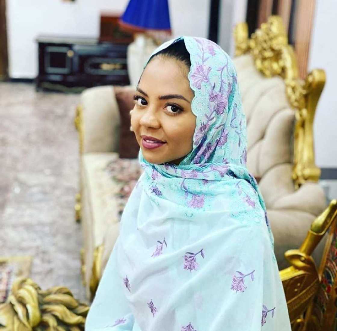 Hotunan kasaitacciyar liyafar da masarautar Ibira ta shiryawa Adama Indimi da angonta