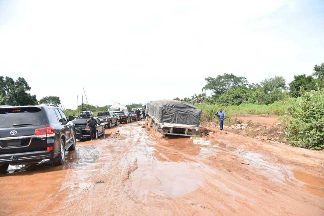 Gwamnatin Tarayya ta karbe aikin hanyar Itobe-Ajaokuta-Okene Gwamnatin Tarayya ta karbe aikin hanyar Itobe-Ajaokuta-Okene