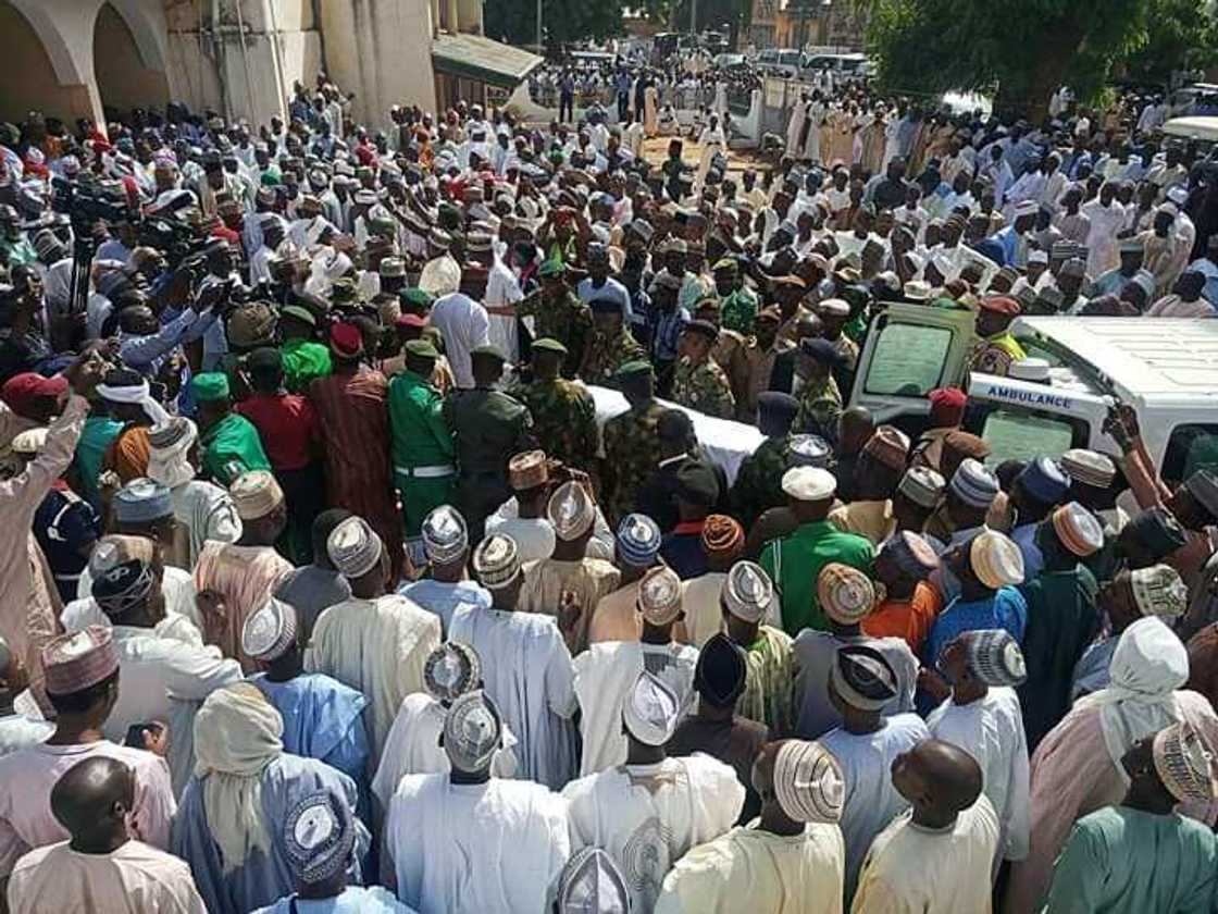 An binne marigayi tsohon shugaban kasa Shagari a mahaifar sa, hotuna