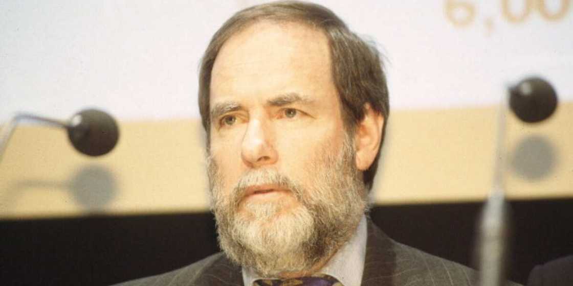 Aliko Dangote da wasu yan Najeriya 2 sun shiga jerin mutum 7 da suka fi kowa kudi a Afirka Aliko Dangote da wasu yan Najeriya 2 sun shiga jerin mutum 7 da suka fi kowa kudi a Afirka