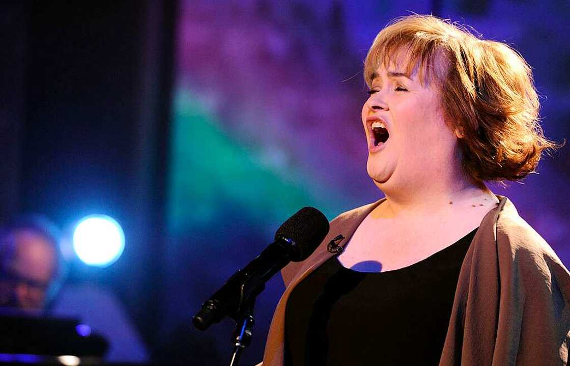 Susan Boyle reste la même qu'avant la célébrité. Susan Boyle reste la même qu'avant la célébrité.