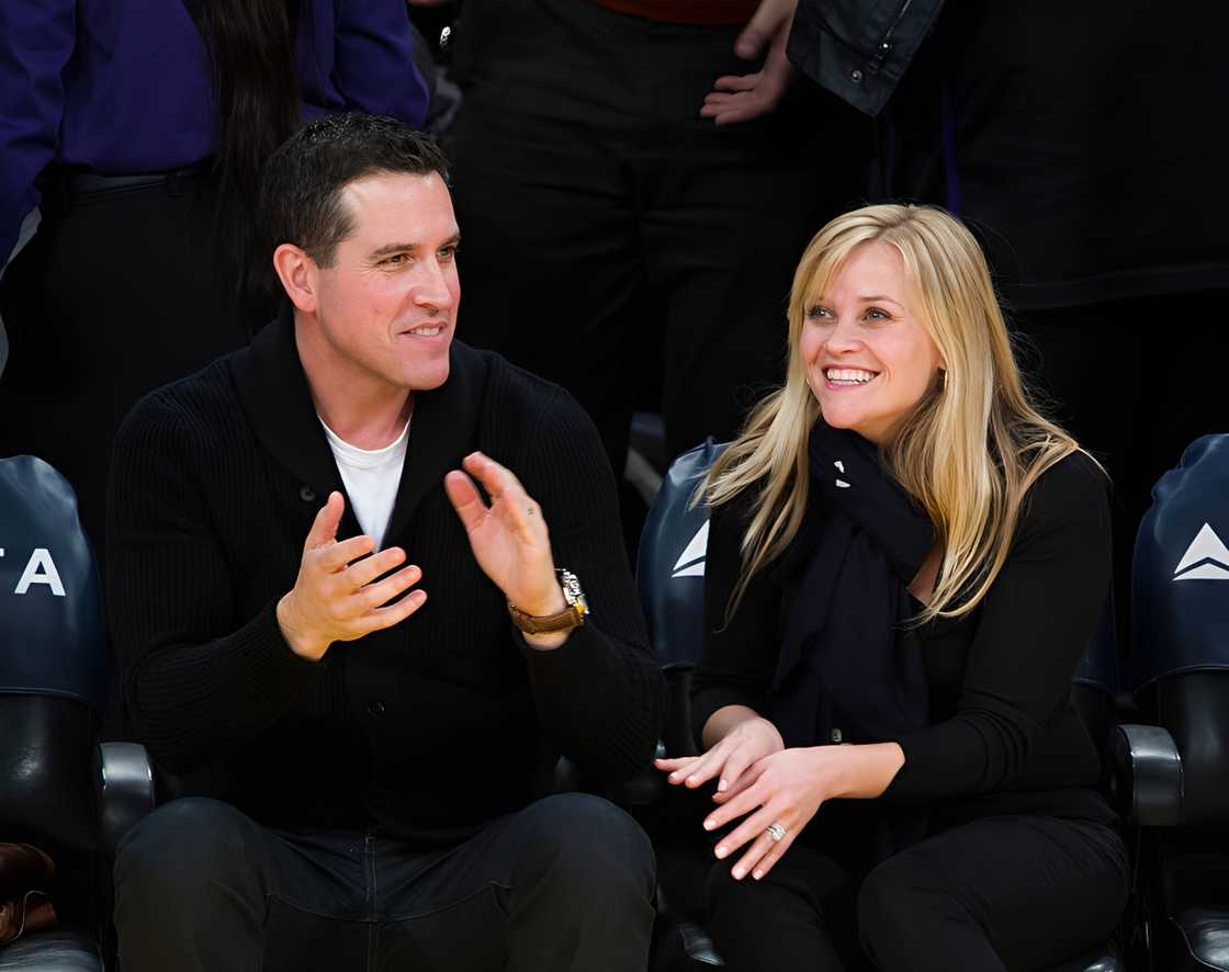 Reese Witherspoon and her then-husband Jim Toth Reese Witherspoon and her then-husband Jim Toth