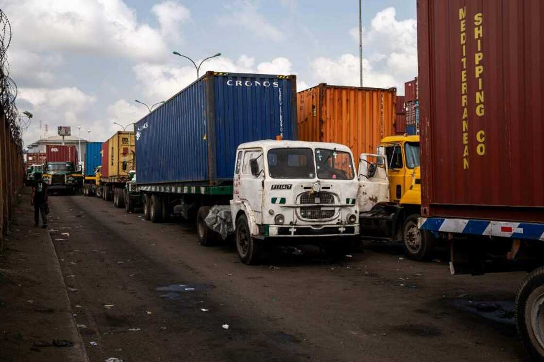 Border delays, customs tariffs and red tape are huge burdens for doing trade within Africa, say business chiefs Border delays, customs tariffs and red tape are huge burdens for doing trade within Africa, say business chiefs