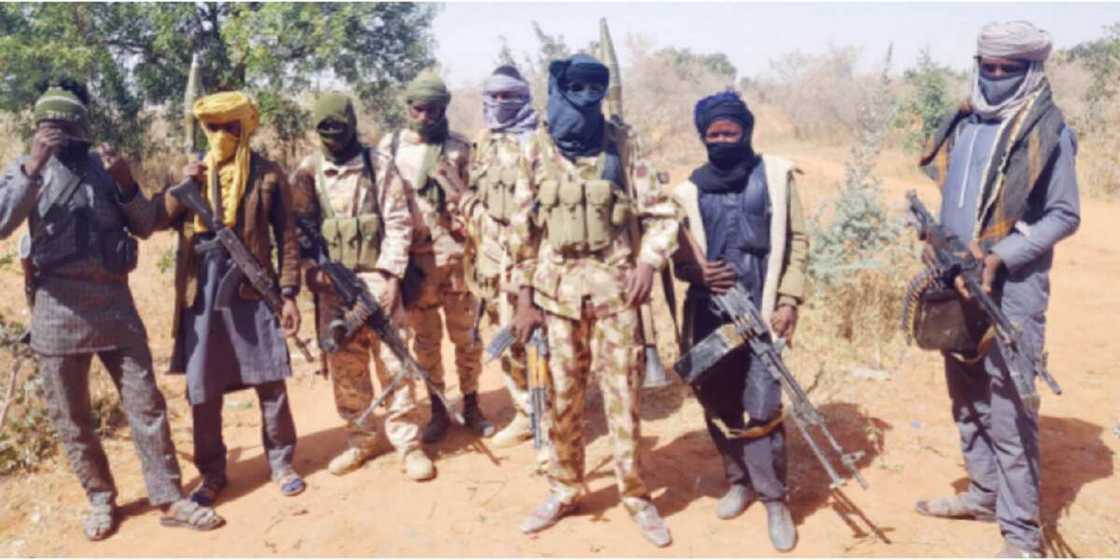 Katsina: 'Yan bindiga sun tafi har gida sun sace 'ya'yan mataimakin shugaban Kwallejin Ilimi Katsina: 'Yan bindiga sun tafi har gida sun sace 'ya'yan mataimakin shugaban Kwallejin Ilimi