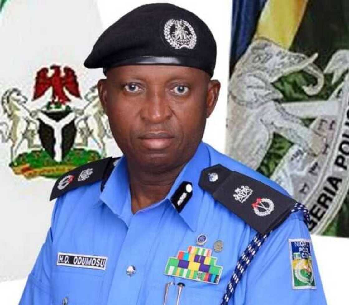 Two feared killed as robbers attack bullion van in Lagos Two feared killed as robbers attack bullion van in Lagos