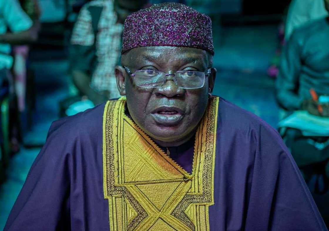 Ezenwa Nwagwu Ezenwa Nwagwu