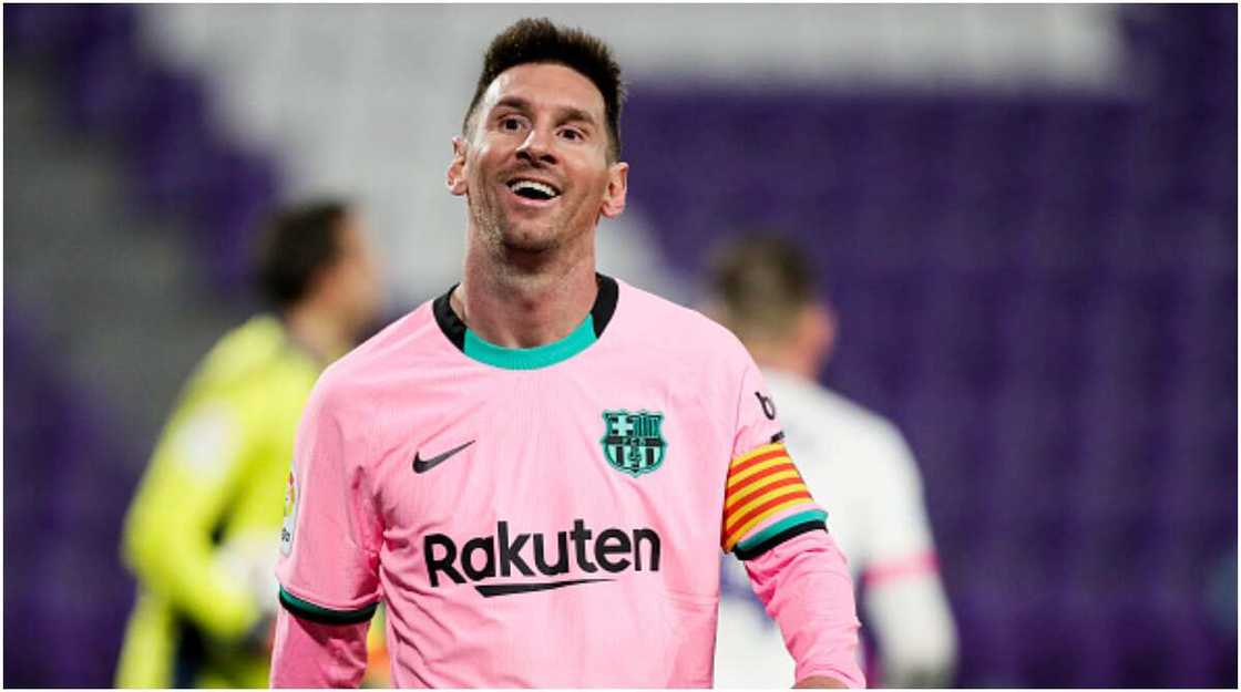 Lionel Messi: Barcelona captain’s £7.25m US apartment in Miami beachfront boasts three car lifts Lionel Messi: Barcelona captain’s £7.25m US apartment in Miami beachfront boasts three car lifts