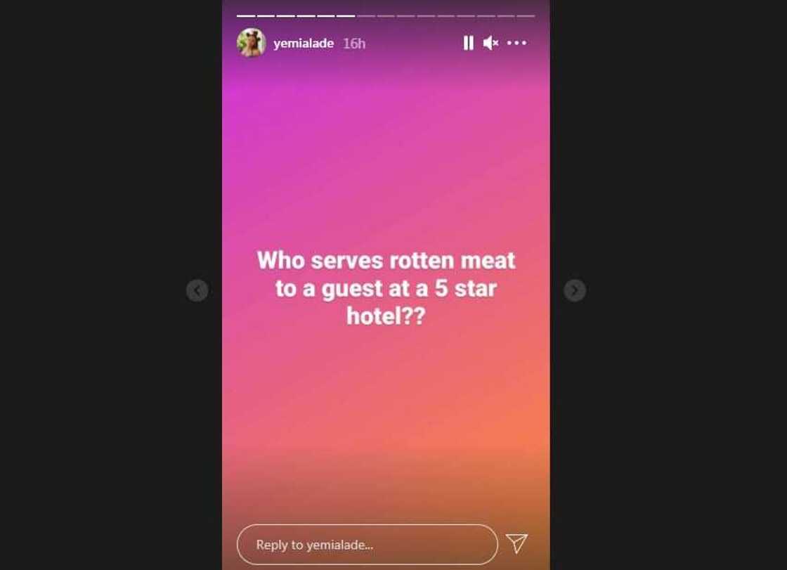 Singer Yemi Alade complains bitterly after she was served rotten meat at 5-star hotel Singer Yemi Alade complains bitterly after she was served rotten meat at 5-star hotel