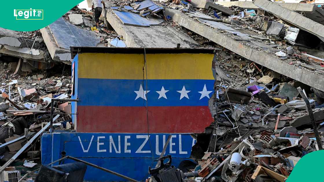 Families grieve loved ones as twin earthquakes devastate Caracas. Families grieve loved ones as twin earthquakes devastate Caracas.