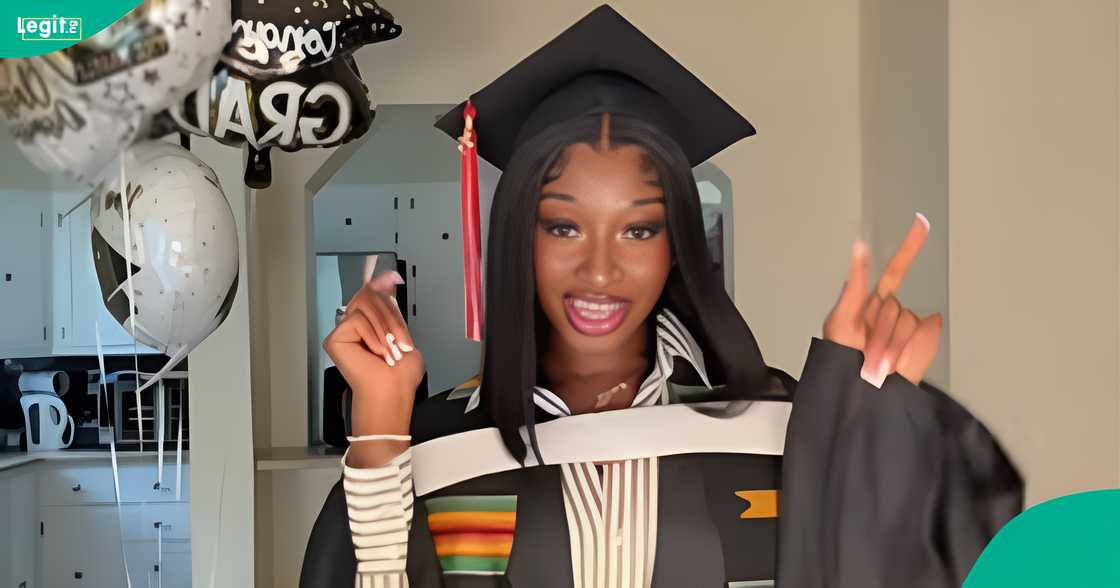 A Nigerian lady graduated from a university in the US, and her parents attended her graduation.