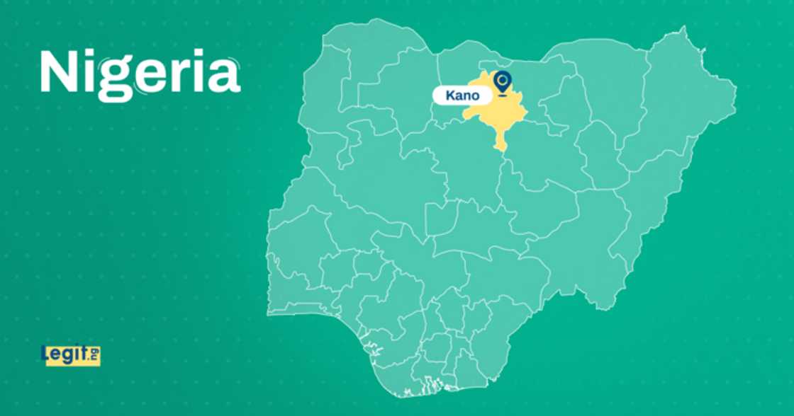 Woman collapses and dies while sharing testimony at Lagos church Woman collapses and dies while sharing testimony at Lagos church