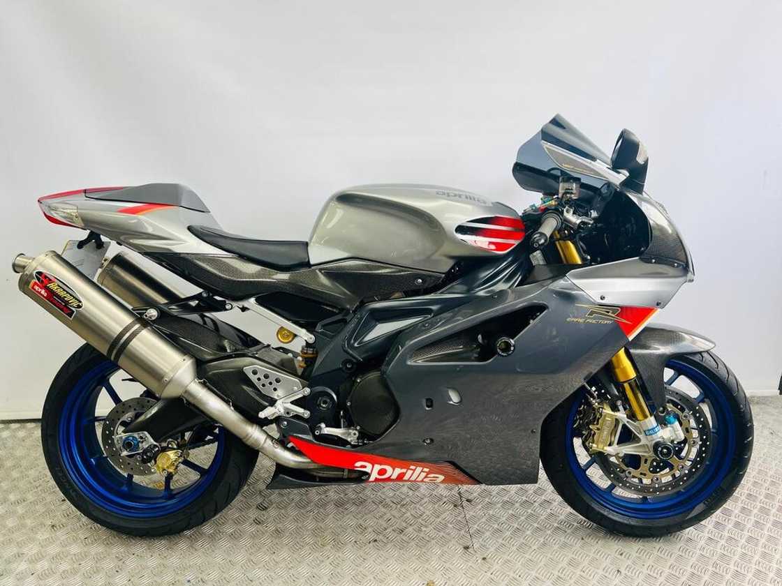 Aprilia RSV 1000 R