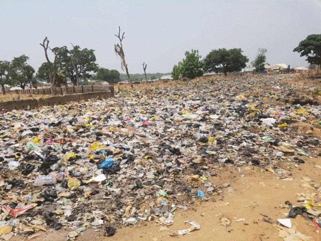 Bayan binciken gida-gida, jama'a sun fara mayar da kayayyakin da suka sata (Bidiyo)