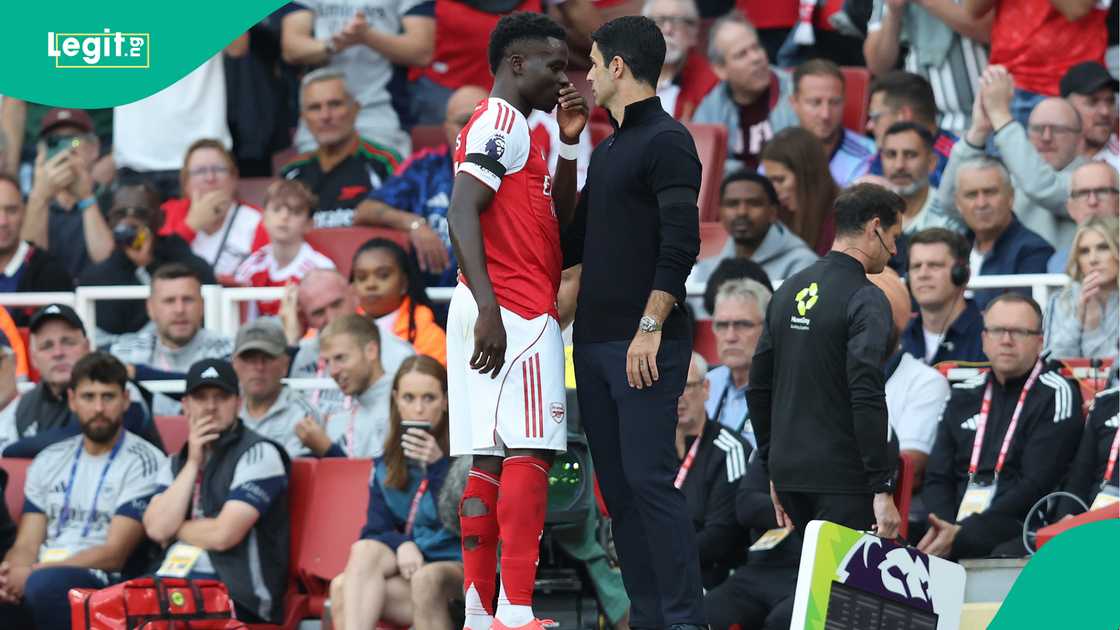 Bukayo Saka, Mikel Arteta, Arsenal, Leeds United, Emirates Stadium, London, England, Premier League, Saka walks off injured. Bukayo Saka, Mikel Arteta, Arsenal, Leeds United, Emirates Stadium, London, England, Premier League, Saka walks off injured.
