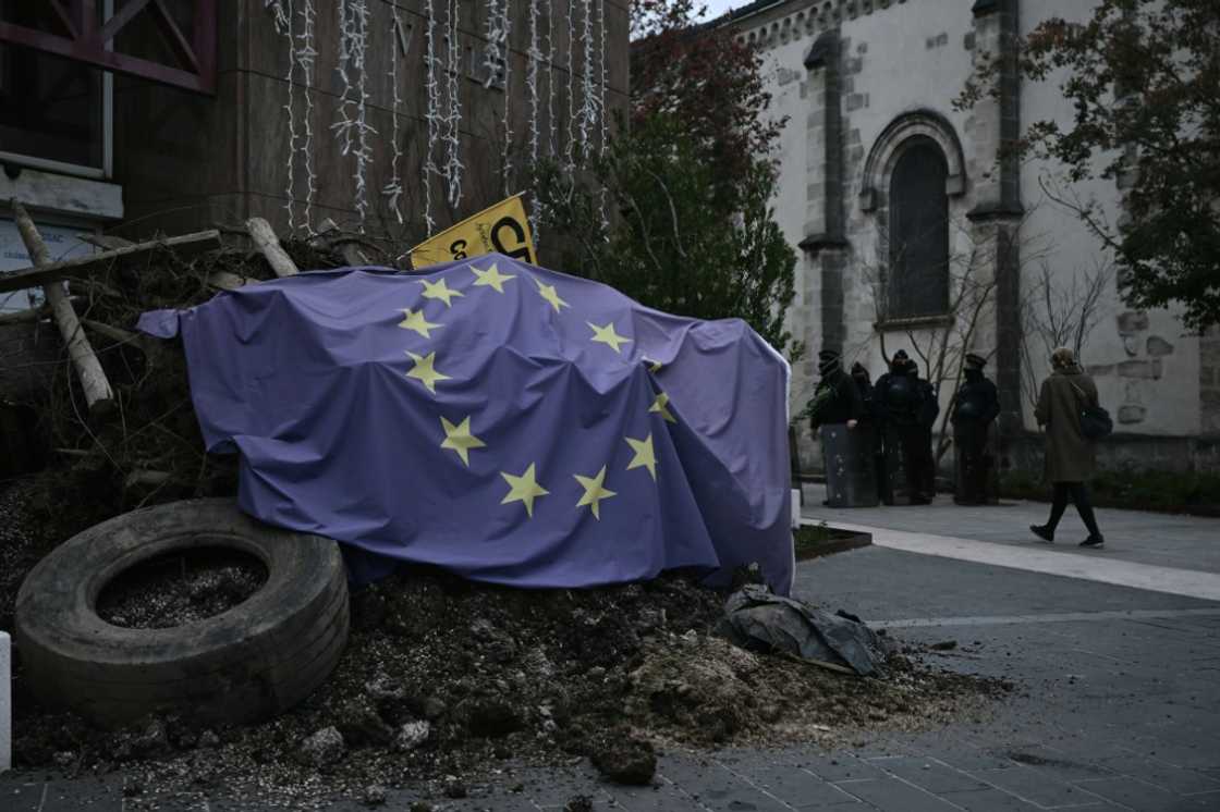 The EU has to balance a growing list of priorities in the budget including bolstering security, while avoiding a new fight with farmers The EU has to balance a growing list of priorities in the budget including bolstering security, while avoiding a new fight with farmers