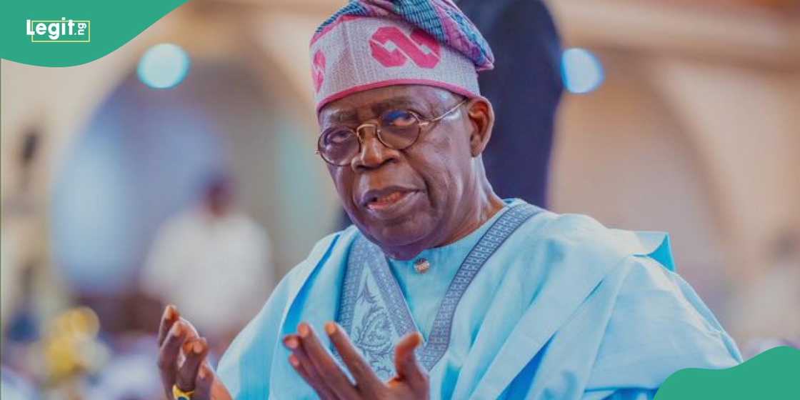 Tinubu prays at Lekki mosque