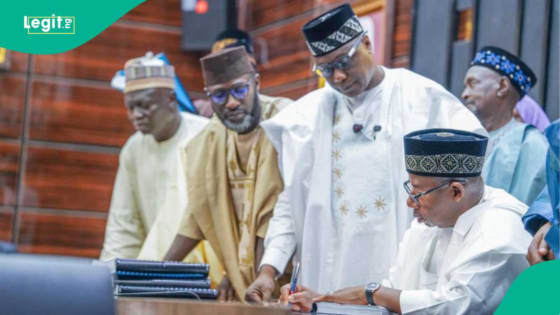 Gwamnatin Bauchi ta ce za ta sanar da lokacin sauya kwamishinan tsaro da aka tsige Gwamnatin Bauchi ta ce za ta sanar da lokacin sauya kwamishinan tsaro da aka tsige