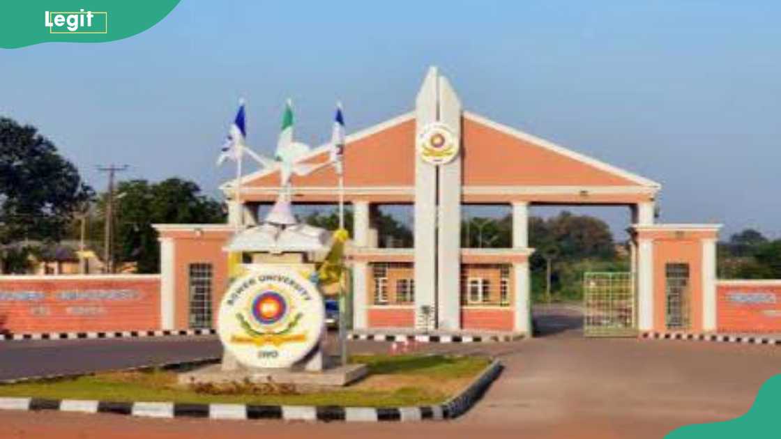 115 graduates with first class from Bowen University 115 graduates with first class from Bowen University