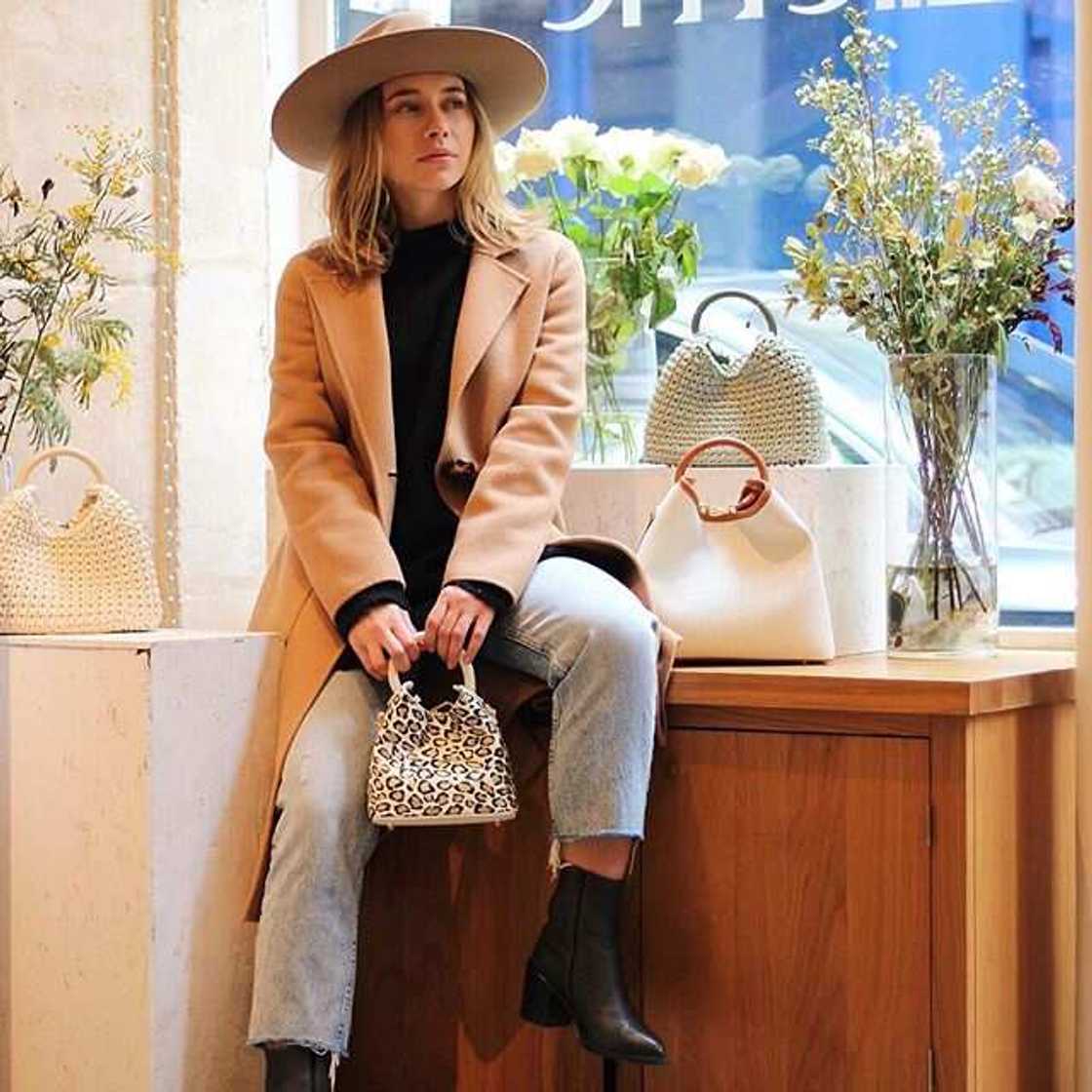 Olesya Rulin career and bio Olesya Rulin career and bio