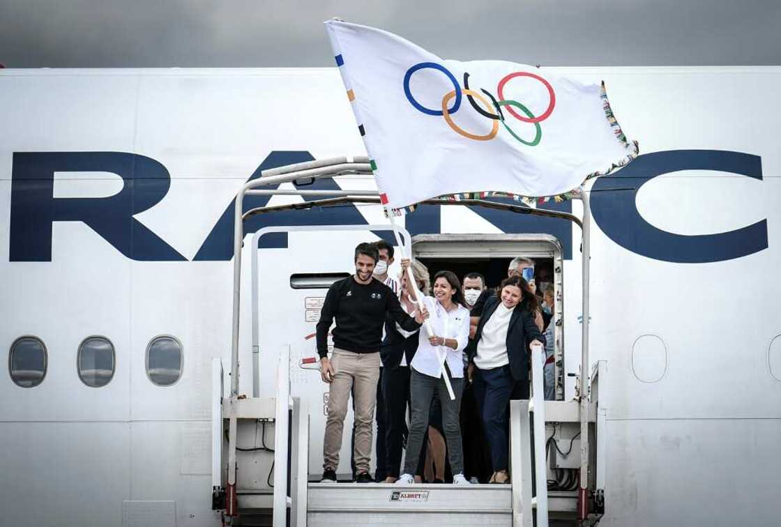 Paris mayor Anne Hidalgo, a flag-waver for social businesses and the Olympics, brought Yunus on board Paris mayor Anne Hidalgo, a flag-waver for social businesses and the Olympics, brought Yunus on board