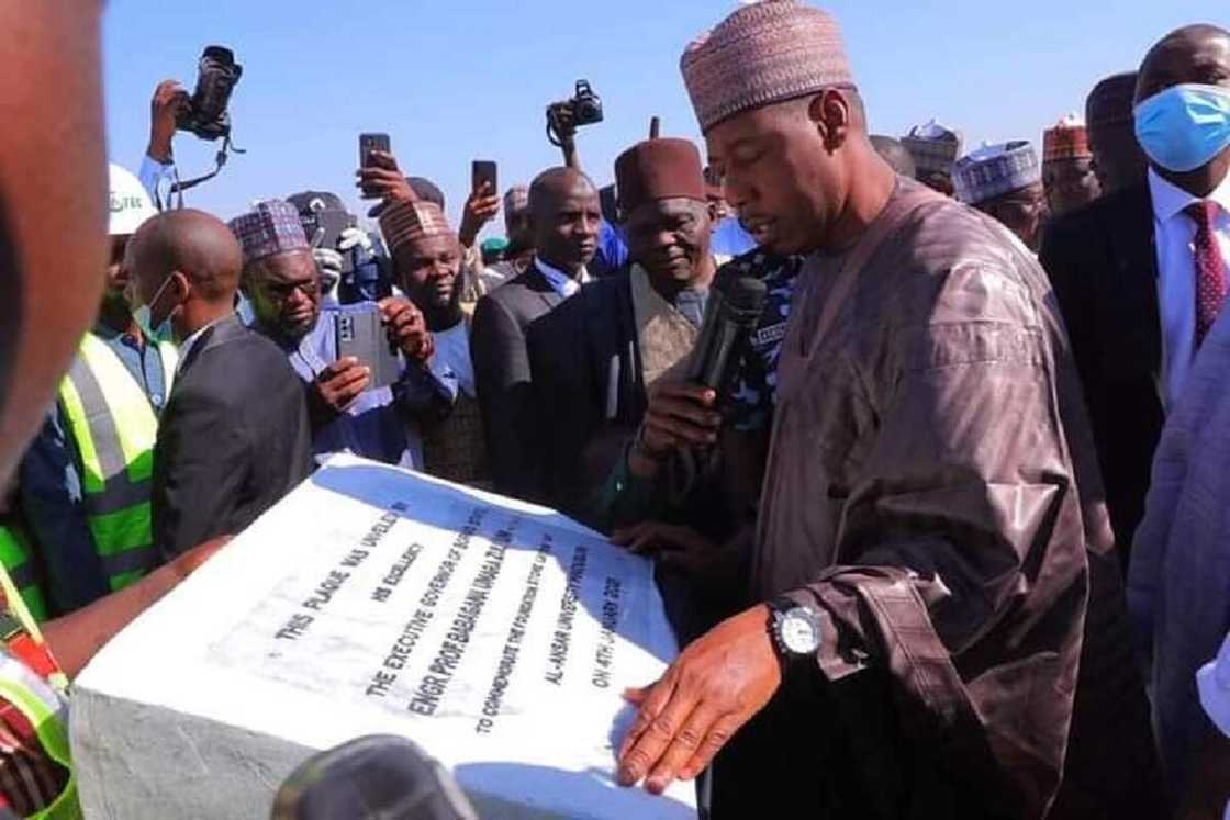 Zulum ya aza tubalin gina jami'a mai zaman kanta ta farko a Borno Zulum ya aza tubalin gina jami'a mai zaman kanta ta farko a Borno