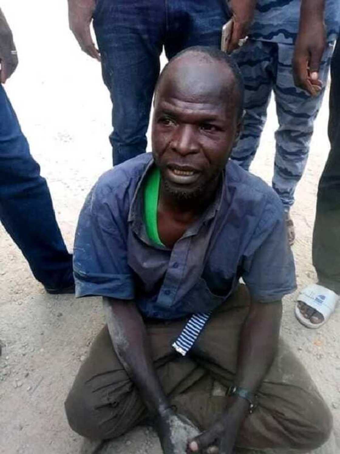 Daya daga cikin manyan kwamandojin BH da ake nema ya shiga hannu, hoto Daya daga cikin manyan kwamandojin BH da ake nema ya shiga hannu, hoto