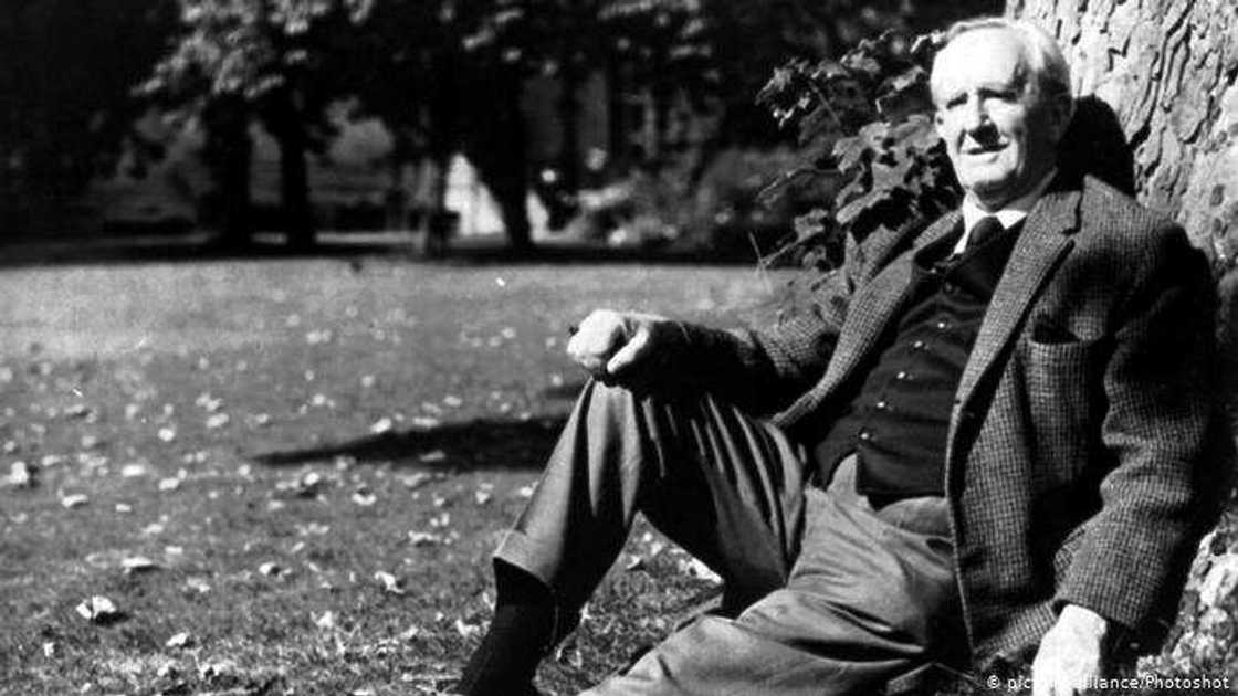 Christopher Tolkien: Son of 'Lord of the Rings' author dies at 95 Christopher Tolkien: Son of 'Lord of the Rings' author dies at 95