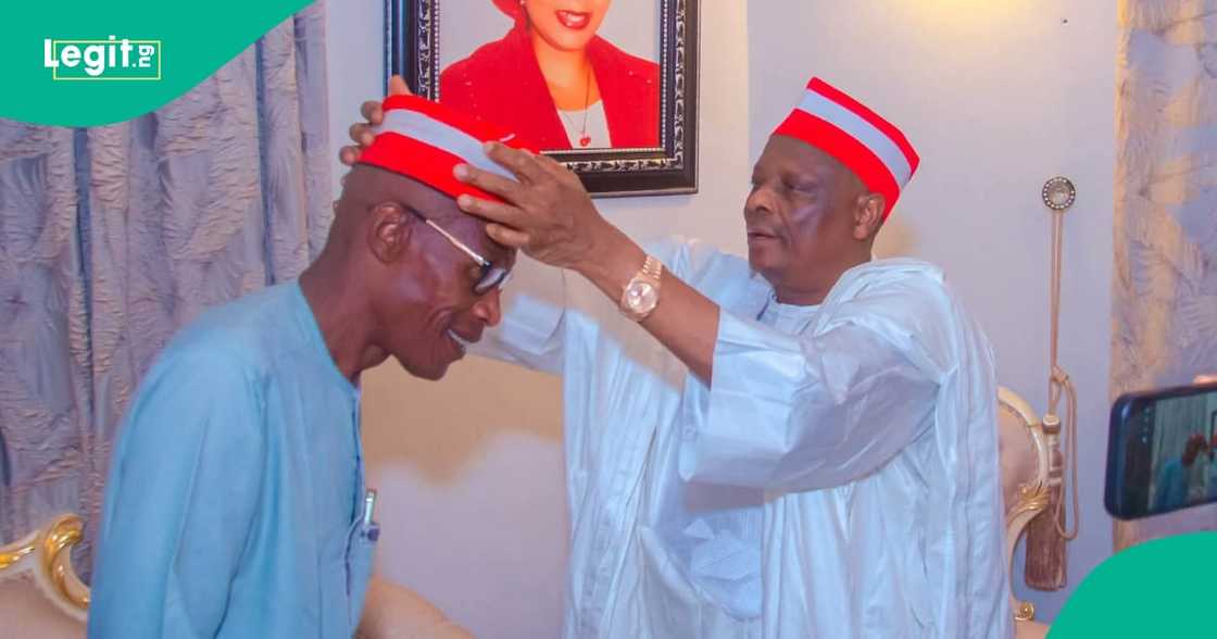 Sanata Kwankwaso ya yi maraba da yan APC Sanata Kwankwaso ya yi maraba da yan APC