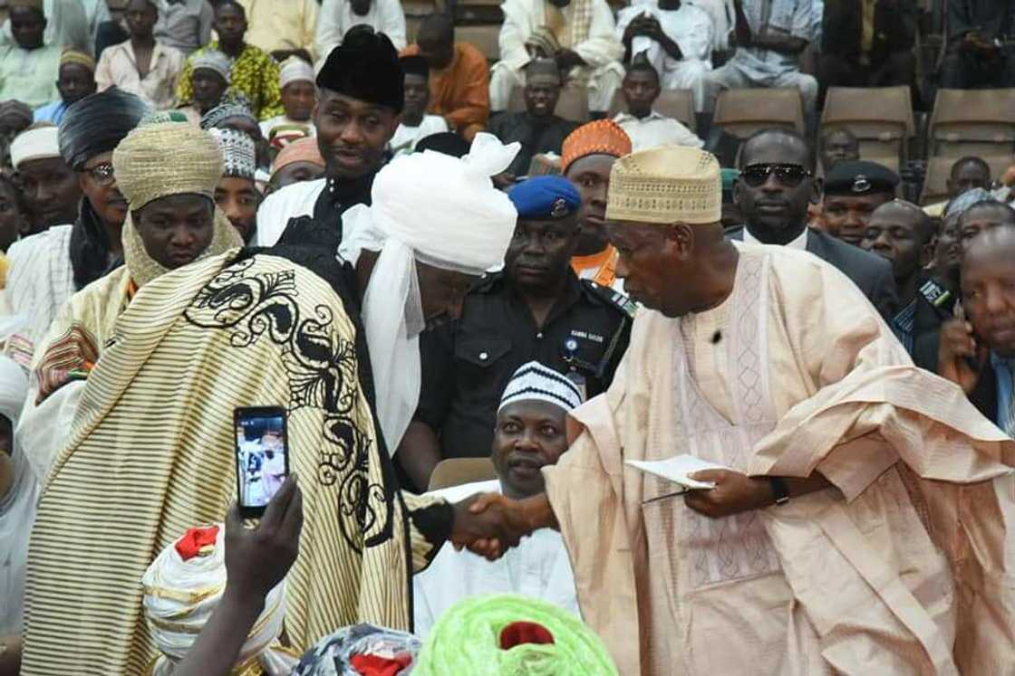 Hotunan bikin nadin sarautaun sabbin sarakunan Rano, Bichi, Gaya da Karaye Hotunan bikin nadin sarautaun sabbin sarakunan Rano, Bichi, Gaya da Karaye