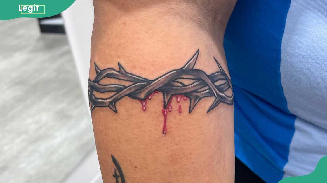 Crown of thorns tattoo Crown of thorns tattoo