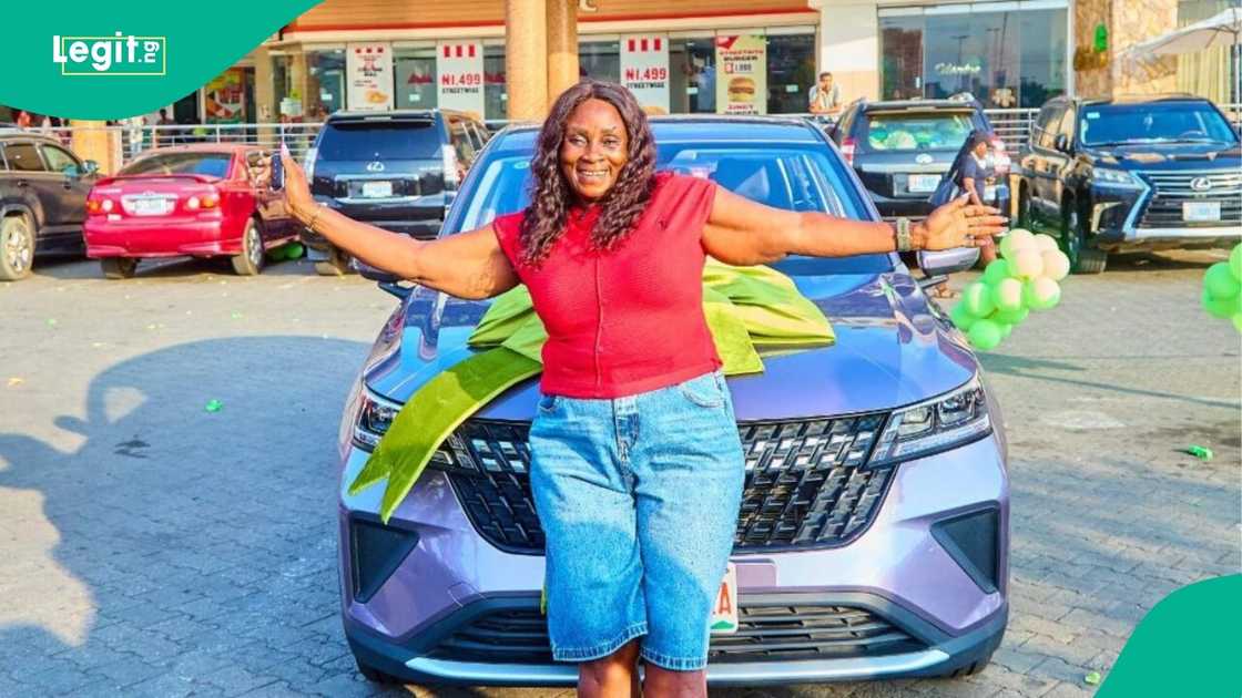 Mother of 5 who drove thousands of passengers to pay children’s school fees gets brand-new car