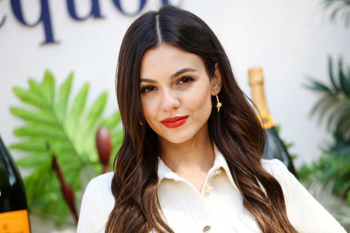Victoria Justice at the Veuve Clicquot Polo Classic held at Will Rogers State Historic Park in Los Angeles Victoria Justice at the Veuve Clicquot Polo Classic held at Will Rogers State Historic Park in Los Angeles