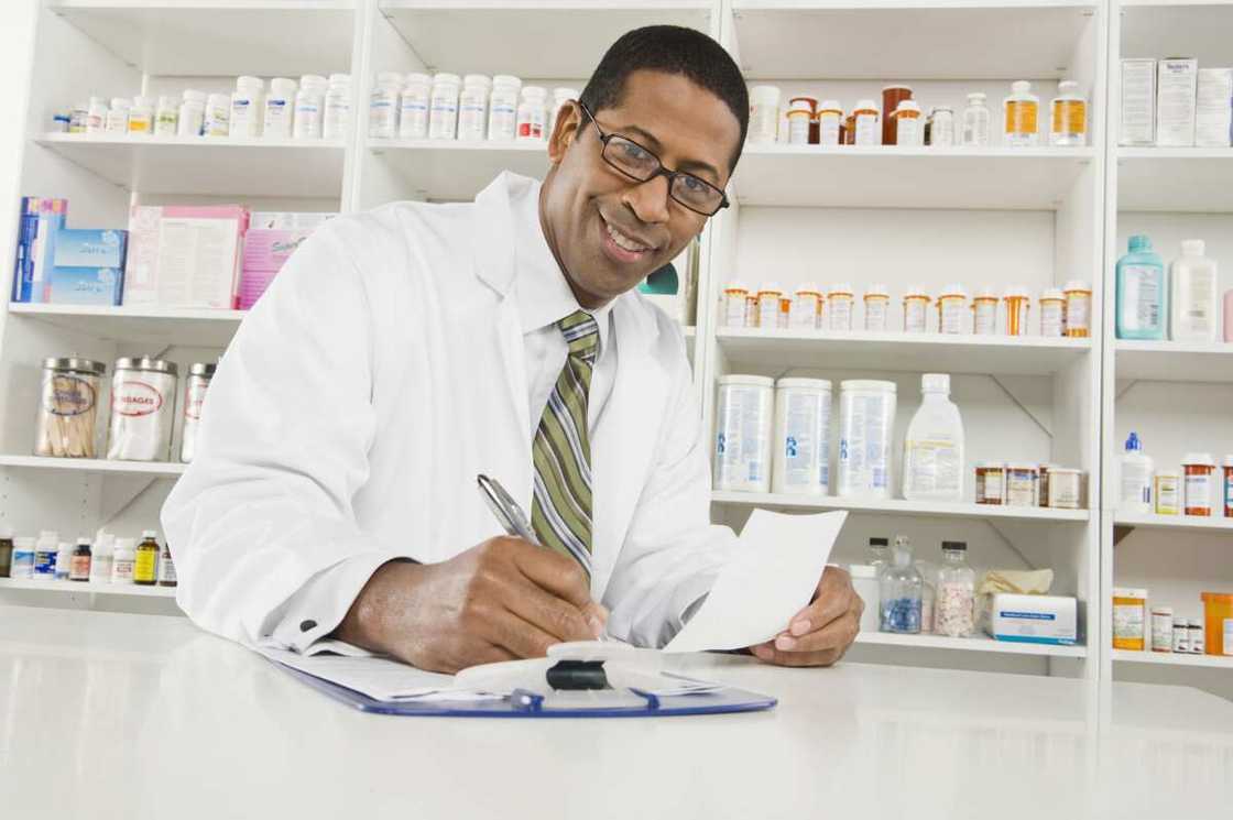 Functions of Pharmaceutical Society of Nigeria Functions of Pharmaceutical Society of Nigeria