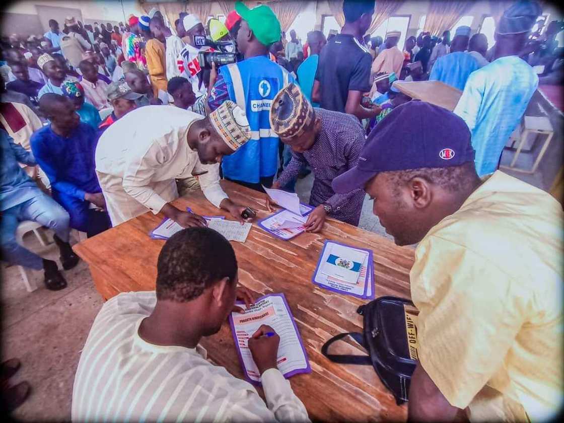 Senator Danjuma Goje empowers 2,200 constituents in Gombe Senator Danjuma Goje empowers 2,200 constituents in Gombe