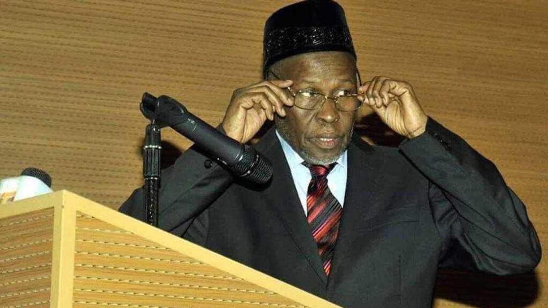Dalilai masu karfi da suka sa CJN ya yi murbasu daga kujerarsa Dalilai masu karfi da suka sa CJN ya yi murbasu daga kujerarsa
