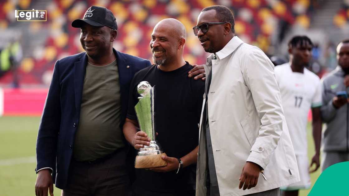 Ibrahim Gusa, Eric Chelle, Shehu Dikko, Nigeria, Super Eagles. Ibrahim Gusa, Eric Chelle, Shehu Dikko, Nigeria, Super Eagles.