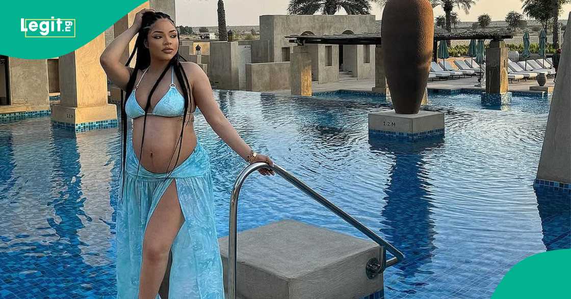 Fans hail Nengi's beauty as she flaunts her baby girl. Fans hail Nengi's beauty as she flaunts her baby girl.
